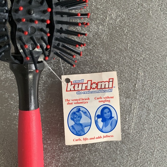 Y2K. Kurl-mi Brush Quick and Easy Styling - Small and Real Round - Picture 4 of 7
